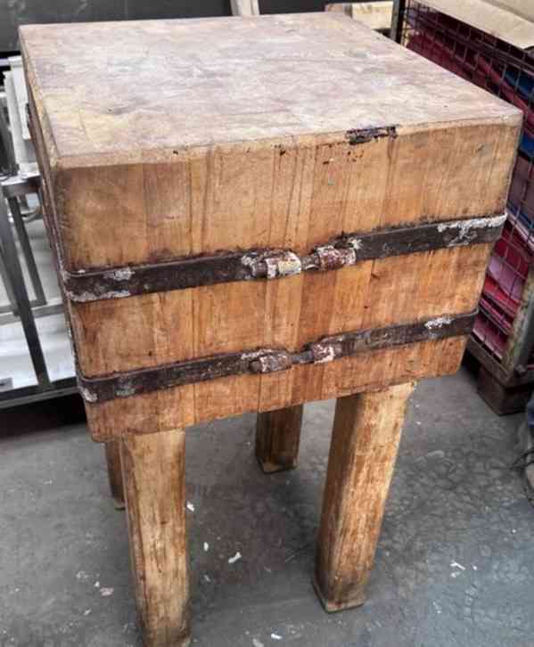 Špalek řeznický dřevěný 500x500x920   - foto 2