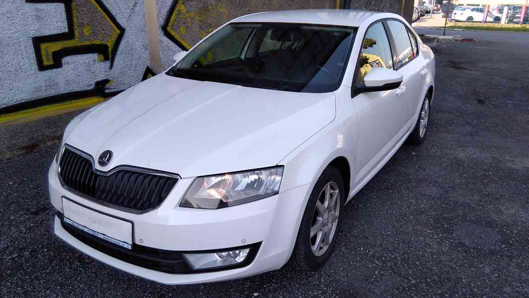 ŠKODA Octavia 2,0TDI Elegance ČR 110kw - foto 3