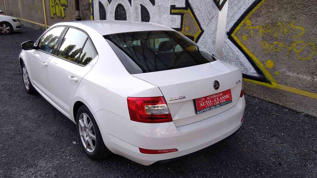 ŠKODA Octavia 2,0TDI Elegance ČR 110kw - foto 9