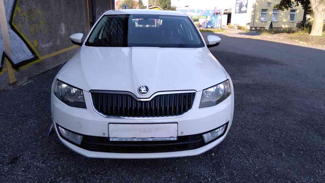 ŠKODA Octavia 2,0TDI Elegance ČR 110kw - foto 4