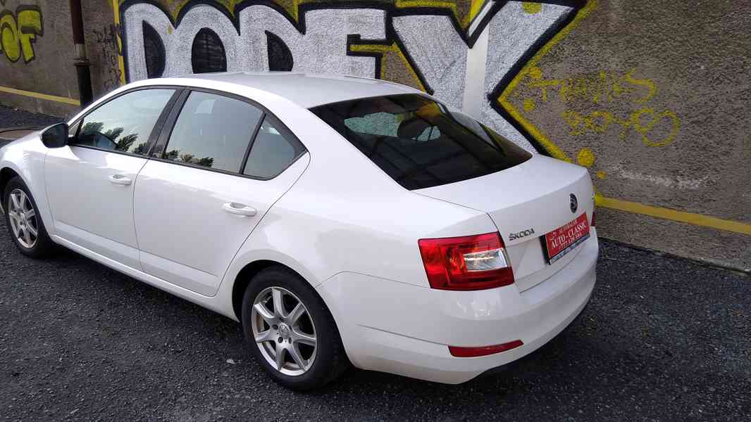 ŠKODA Octavia 2,0TDI Elegance ČR 110kw - foto 8