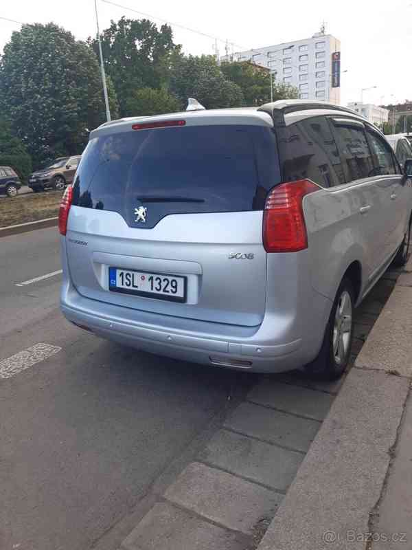 Peugeot 5008 1,6 - foto 4
