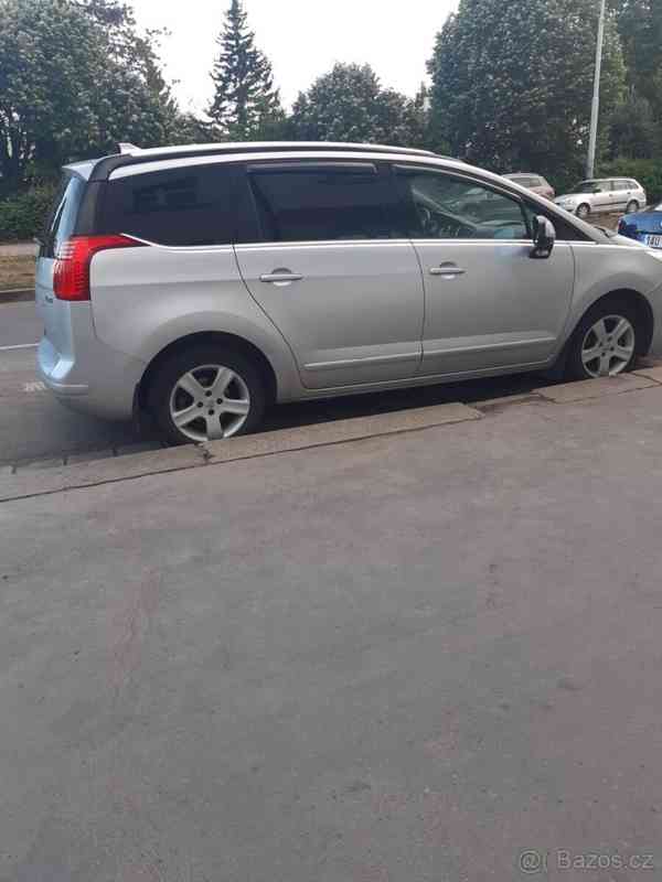 Peugeot 5008 1,6 - foto 2