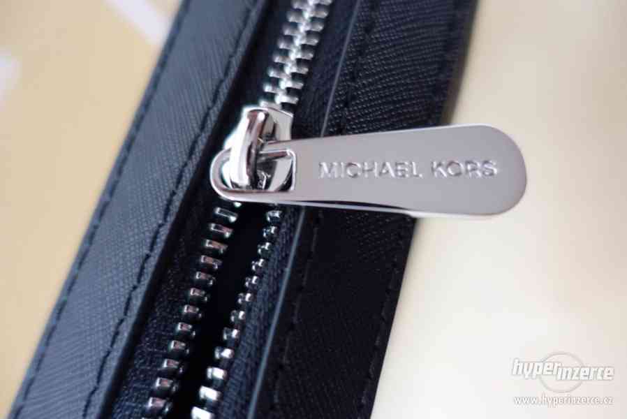 Michael Kors kabelka Jet Set Item Large Crossbody Black - foto 2