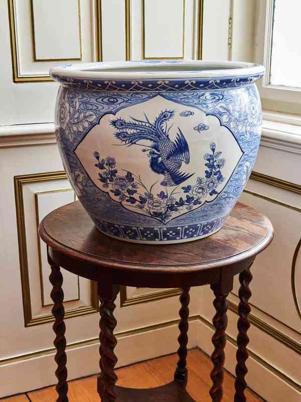 Čínský ručně malovaný porcelánový květináč – kobaltová modř - foto 2