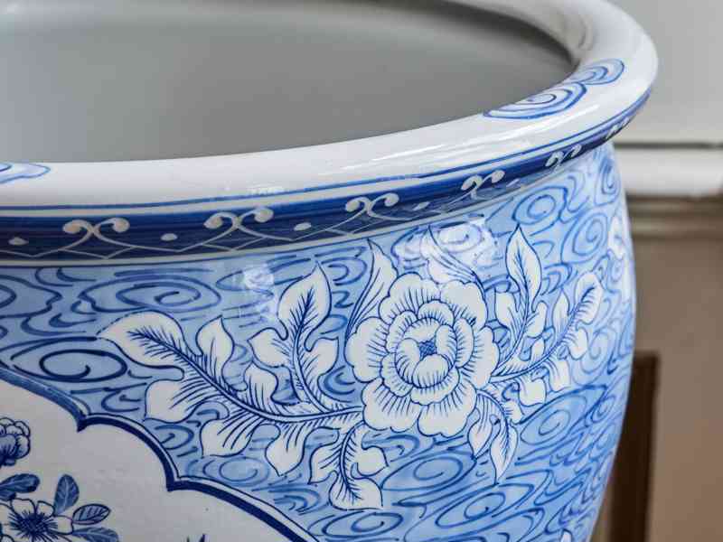 Čínský ručně malovaný porcelánový květináč – kobaltová modř - foto 4