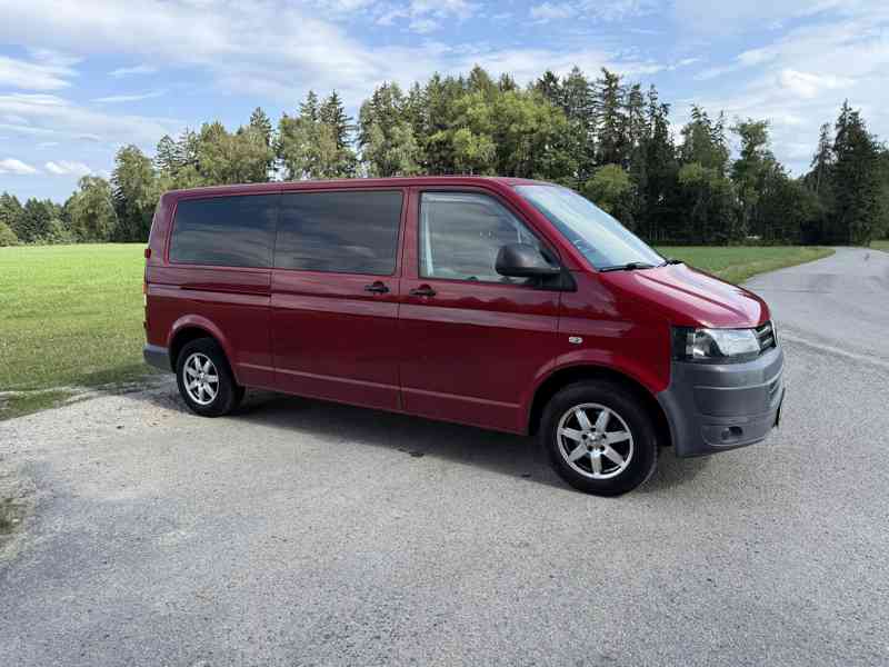 VW T5 2.0 TDI 103 kW,7 míst,2. majitel,CZ původ, 191 tis km - foto 2