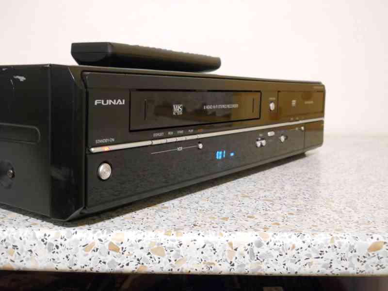 VHS-DVD rekordér FUNAI WD6D-M101 - foto 3