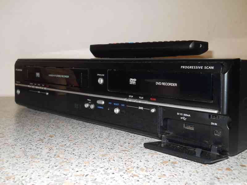 VHS-DVD rekordér FUNAI WD6D-M101 - foto 4