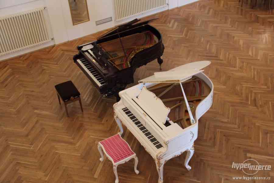 Luxusní klavír Petrof rokoko model IV, 174 cm - foto 11