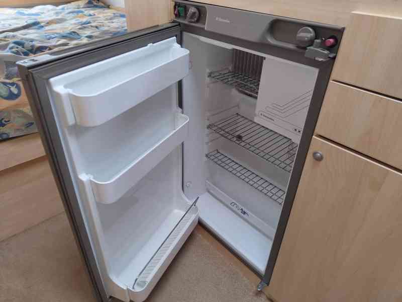 Karavan BEYERLAND Sprinter 460 CTV - foto 10