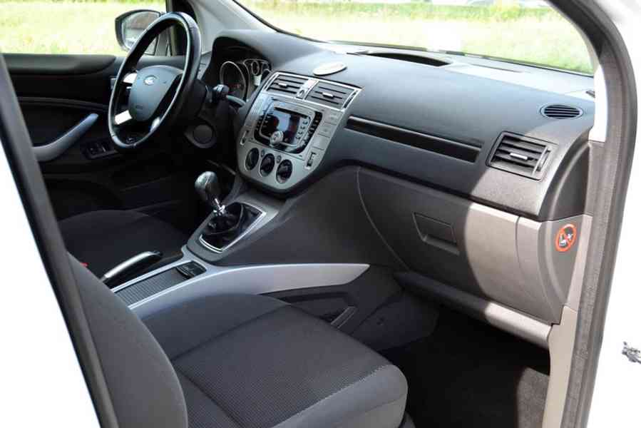 Ford Kuga 2.0 TDCi 103kW Champions Edition 4x4 - foto 15