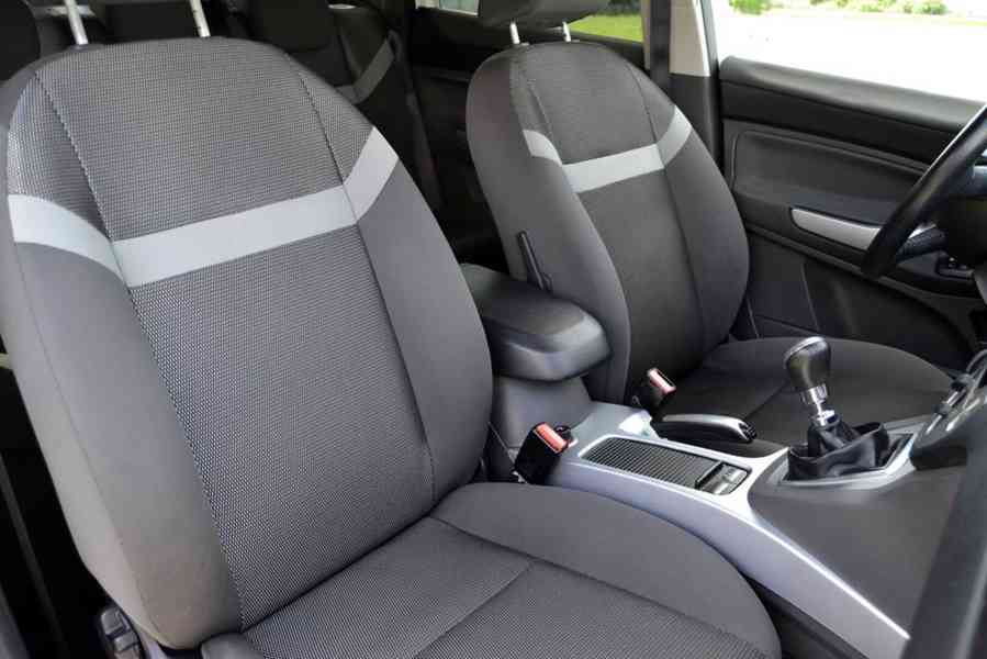 Ford Kuga 2.0 TDCi 103kW Champions Edition 4x4 - foto 16