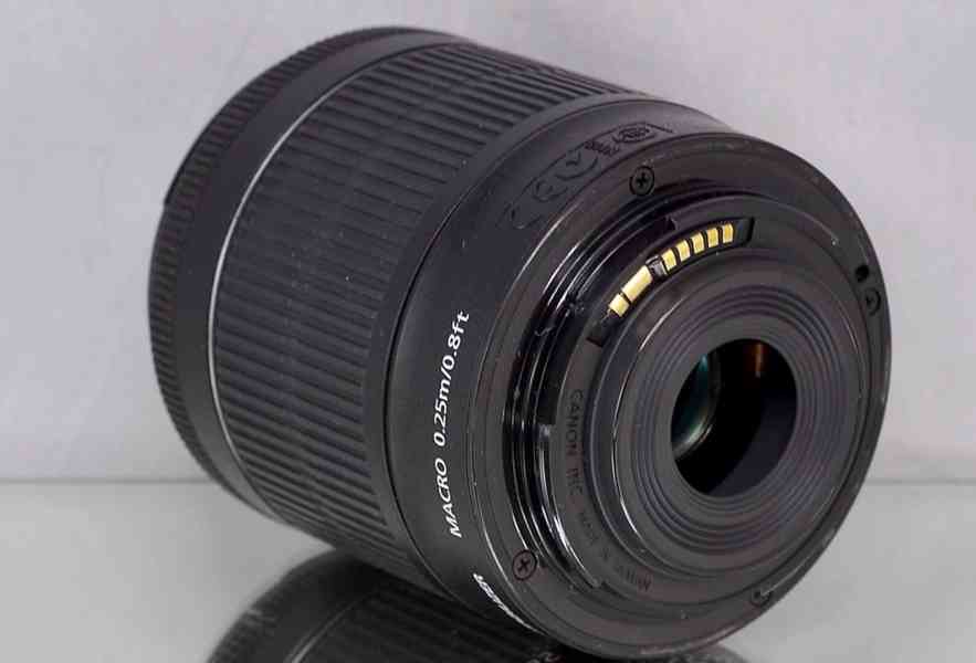  Canon EF-S 18-55mm f/3.5-5.6 IS STM  - foto 4