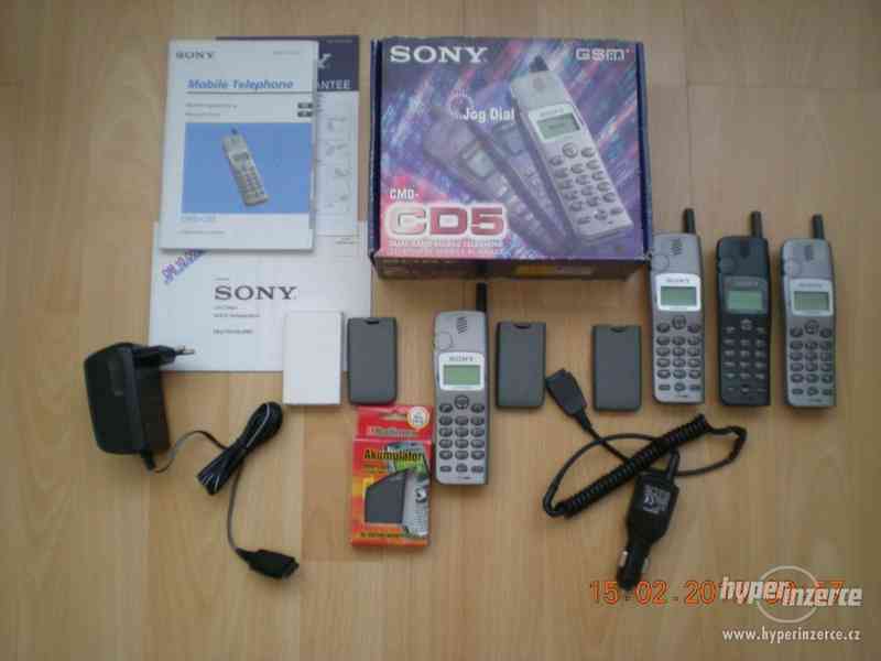 Sony CMD-CD5 - historické telefony z r.2001 od 100,-Kč - foto 1