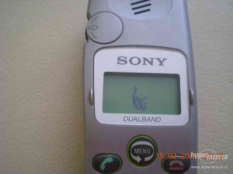 Sony CMD-CD5 - historické telefony z r.2001 od 100,-Kč - foto 6