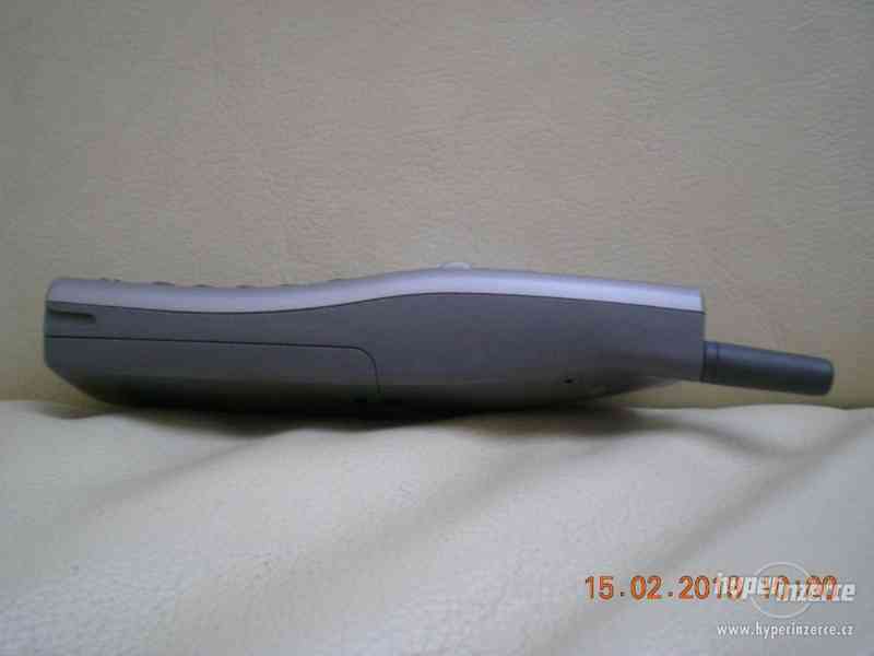 Sony CMD-CD5 - historické telefony z r.2001 od 100,-Kč - foto 9