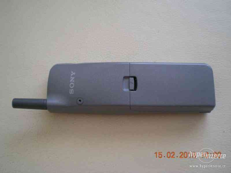 Sony CMD-CD5 - historické telefony z r.2001 od 100,-Kč - foto 12