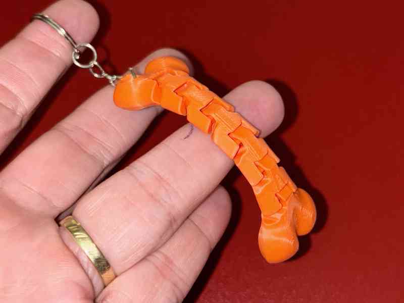 Antistresová klíčenka – pohyblivá kost (velká) - foto 2