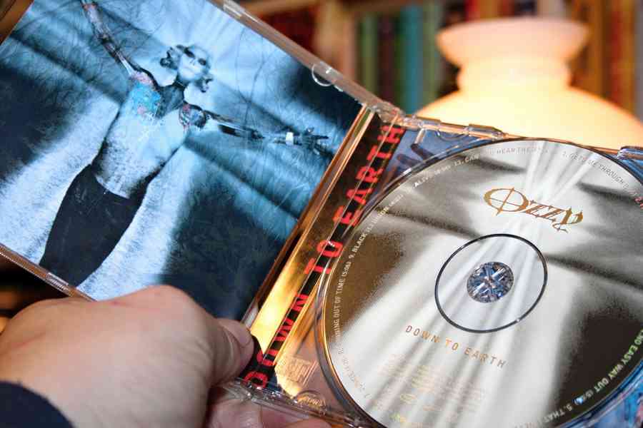 2x CD OZZY OSBOURNE - SCREAM, DOWN TO EARTH - levně! - foto 7