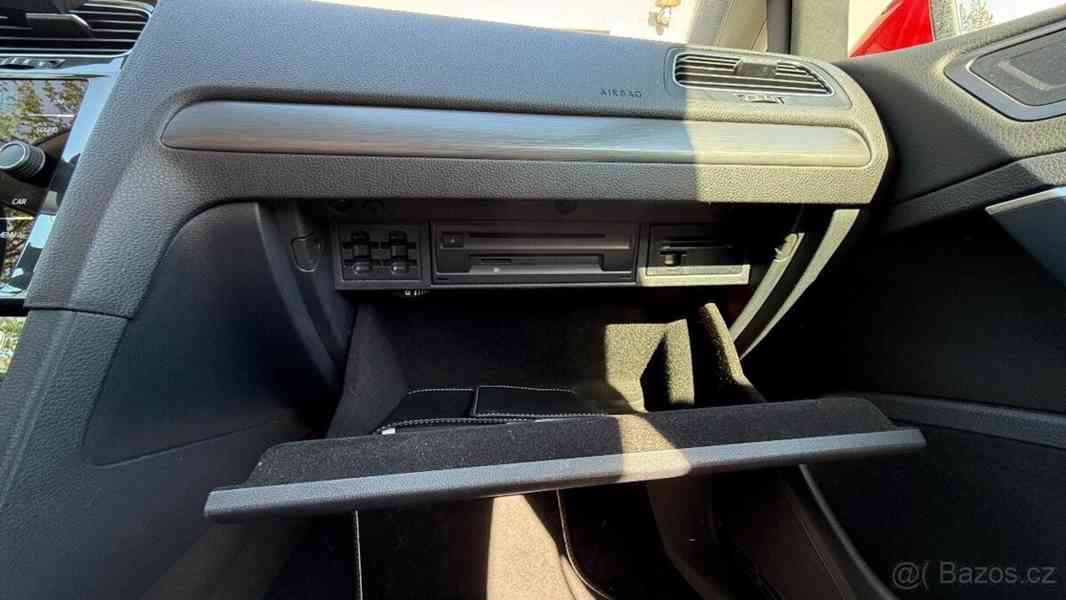 Volkswagen Golf 1,5   7 TSI BMT 96kW Hatchback - foto 15
