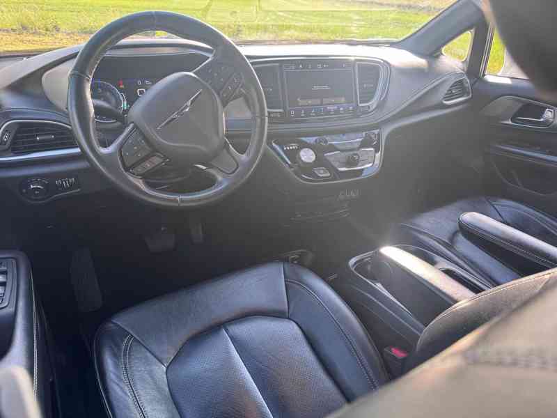 Chrysler Pacifica 3,6 RU Limited DVD Čočka 2021 - foto 15