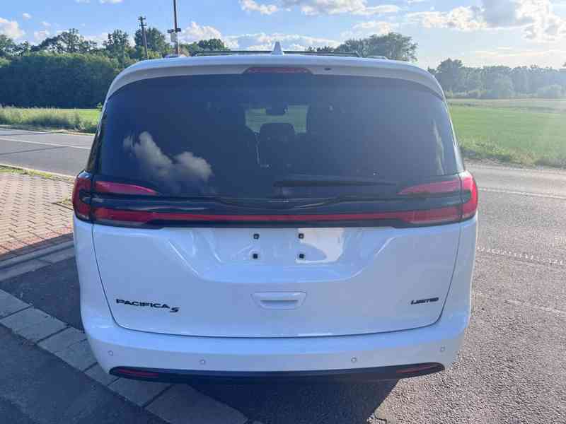 Chrysler Pacifica 3,6 RU Limited DVD Čočka 2021 - foto 5