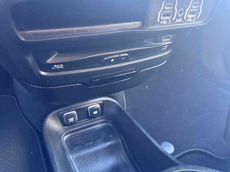 Chrysler Pacifica 3,6 RU Limited DVD Čočka 2021 - foto 19