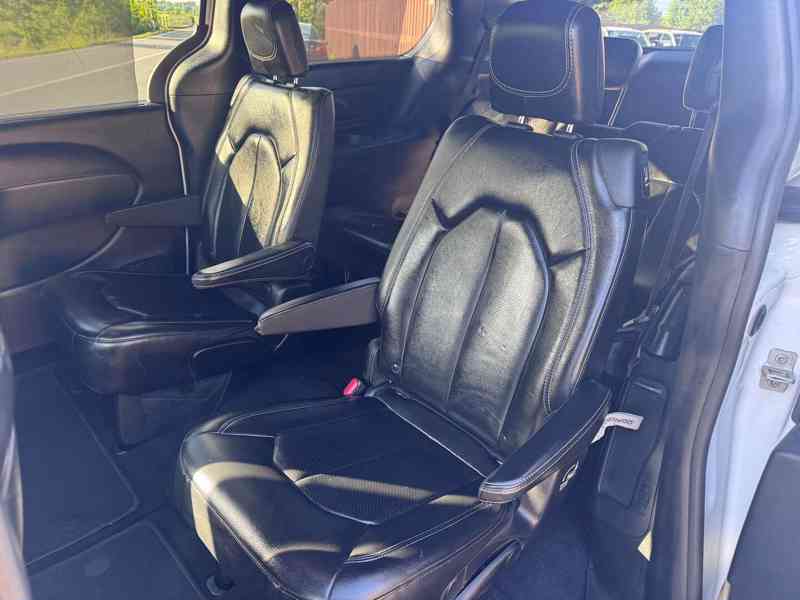 Chrysler Pacifica 3,6 RU Limited DVD Čočka 2021 - foto 13