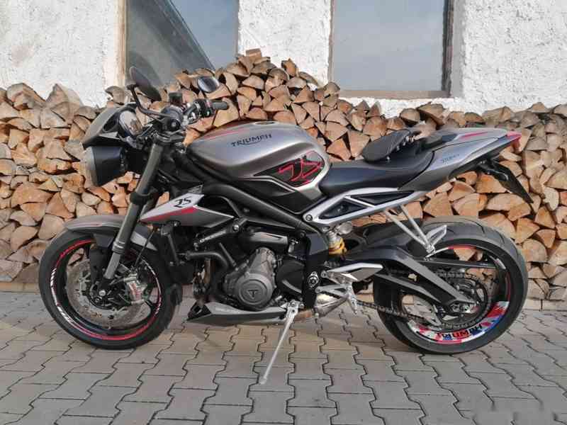 TRIUMPH STREET TRIPLE 765 RS - foto 7