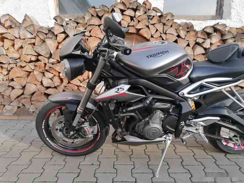 TRIUMPH STREET TRIPLE 765 RS - foto 9