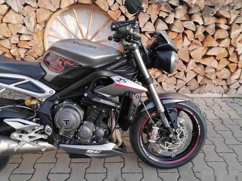 TRIUMPH STREET TRIPLE 765 RS - foto 4
