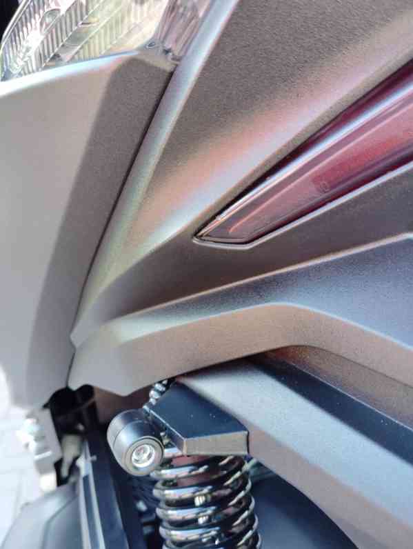 Honda Forza 300 (NF08) 2019-TOP stav,Tuning,včetně doplňků - foto 13