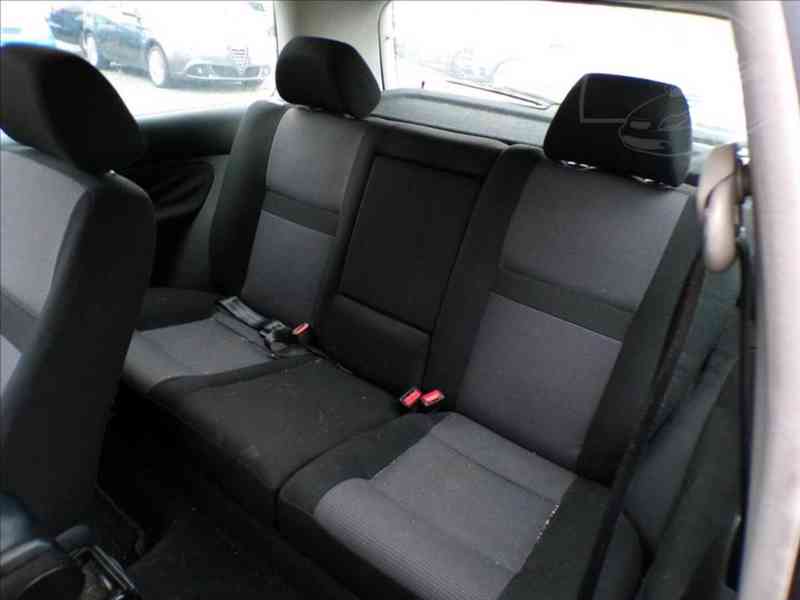 Volkswagen Golf 1,9 TDI 66kW - foto 8