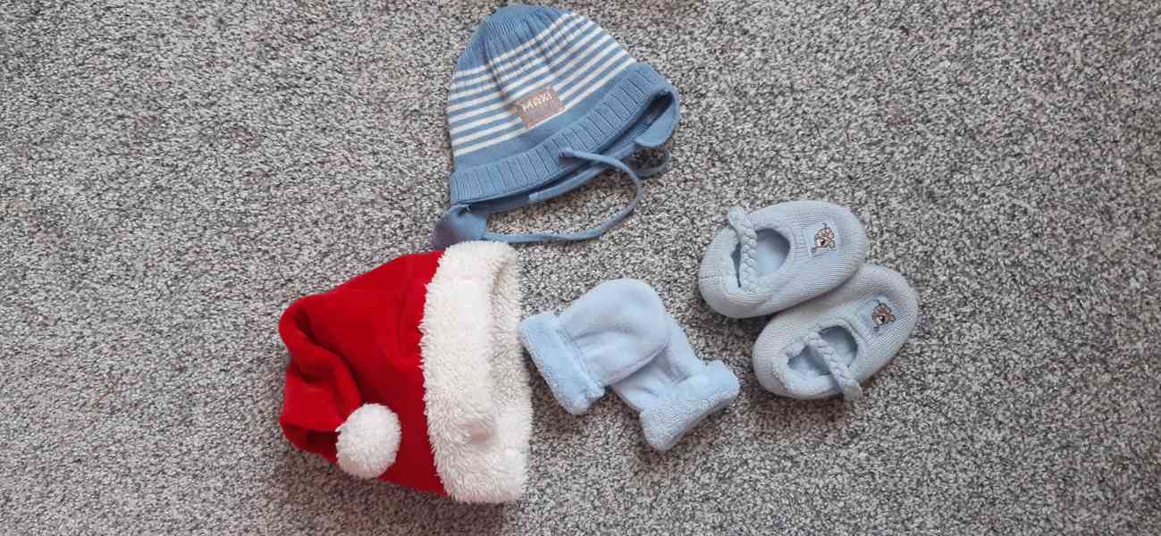 Zimní kojenecké oblečení vel. 68, 22 kusů - foto 3