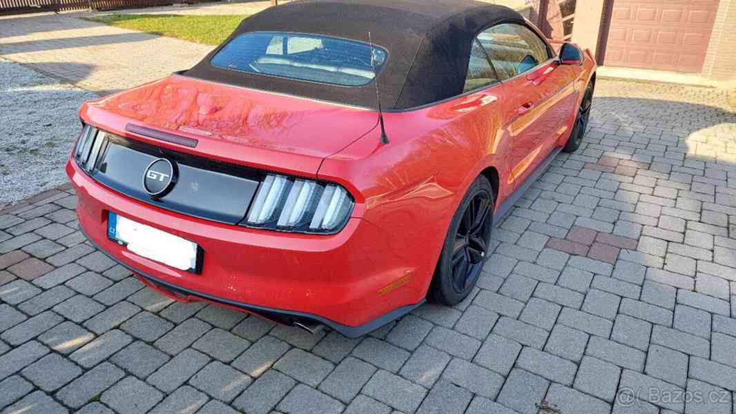 Ford Mustang 5,0   V8 GT 310 kW Premium Conve - foto 4