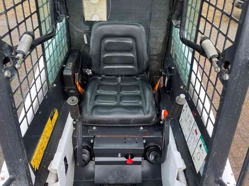 BOBCAT S70 - foto 13