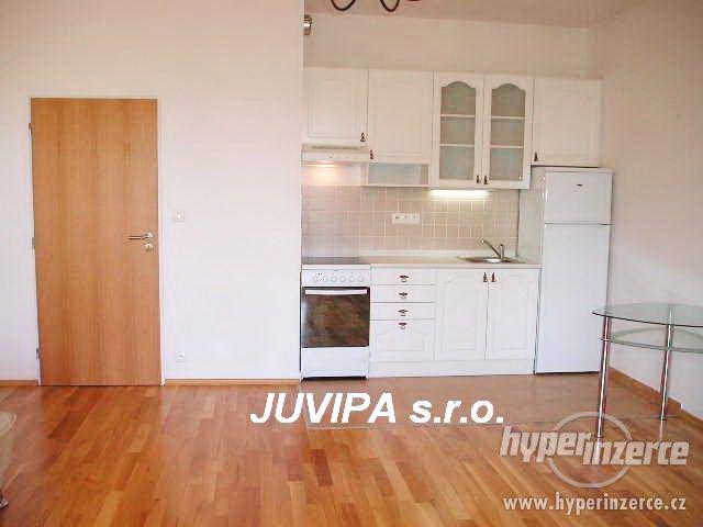 Novostavba 2+kk/B, 62,8 m2, u metra Nové Butovice - foto 1