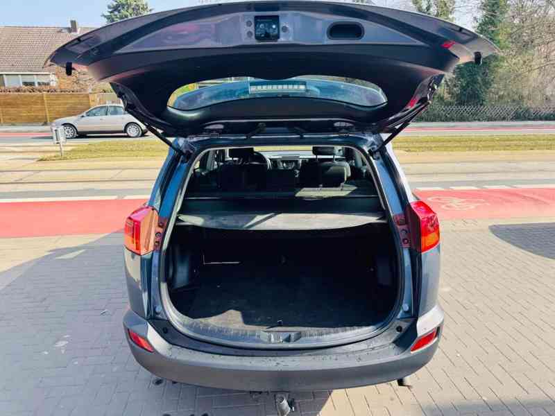 Toyota RAV 4 2,2D  Life nafta 4x4 110kw - foto 10