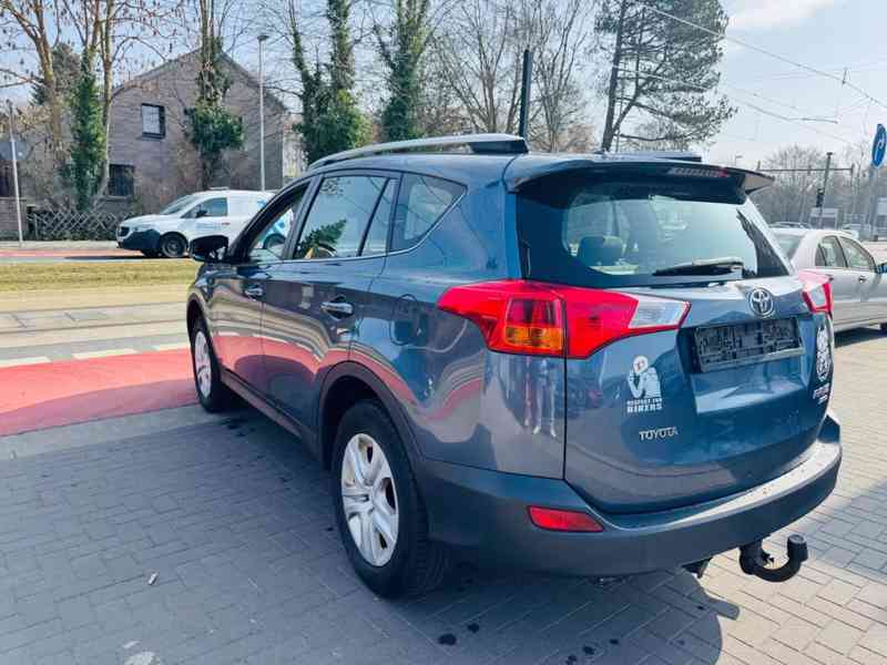 Toyota RAV 4 2,2D  Life nafta 4x4 110kw - foto 4