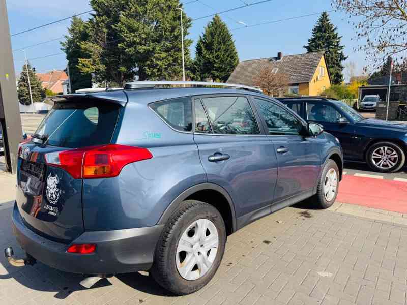 Toyota RAV 4 2,2D  Life nafta 4x4 110kw - foto 16