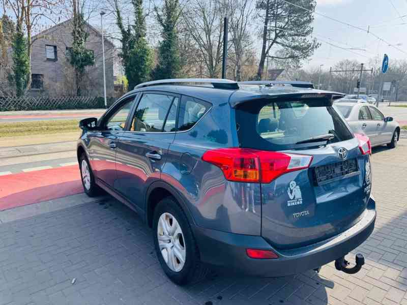 Toyota RAV 4 2,2D  Life nafta 4x4 110kw - foto 3