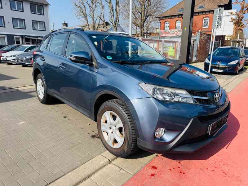 Toyota RAV 4 2,2D  Life nafta 4x4 110kw - foto 14