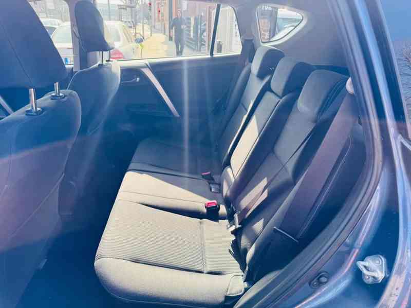 Toyota RAV 4 2,2D  Life nafta 4x4 110kw - foto 15