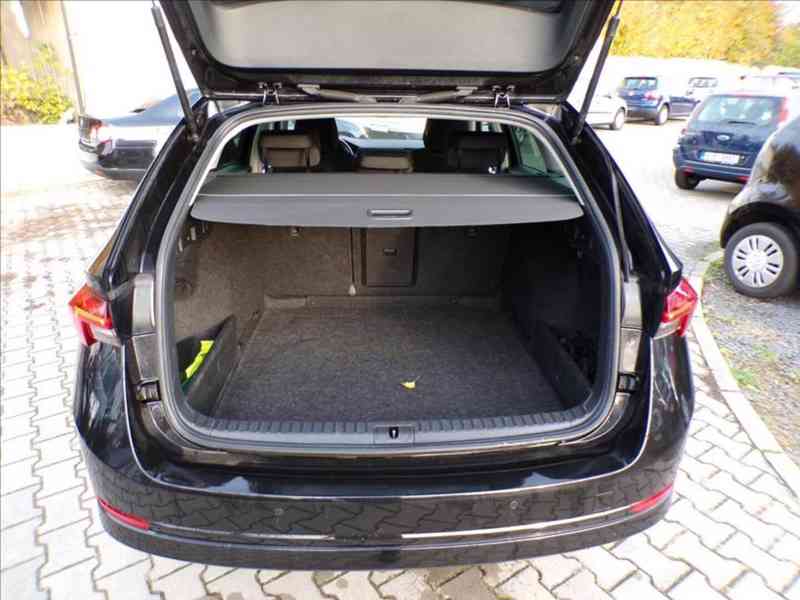 Škoda Octavia 1,5 TSI STYLE,1.MAJITEL,DPH - foto 12