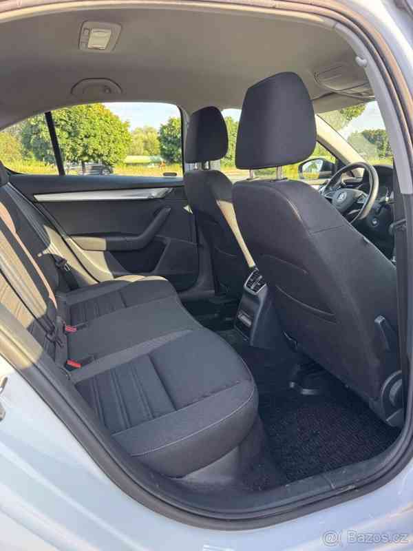Škoda Octavia 1,5 3 SI 110kW DSG - foto 15