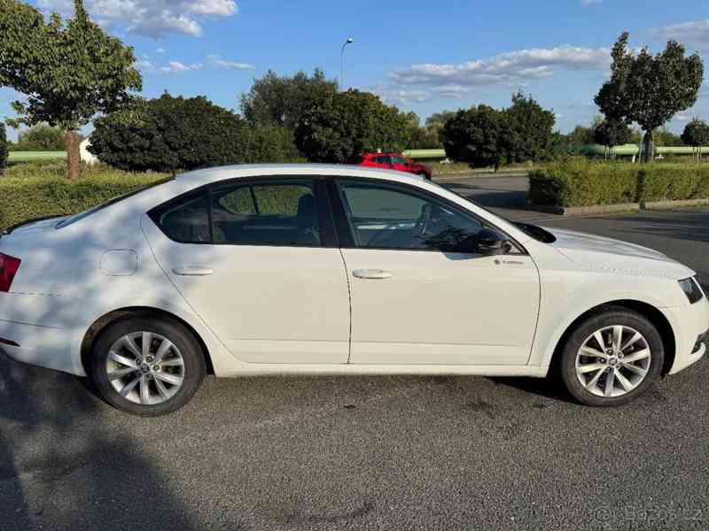 Škoda Octavia 1,5 3 SI 110kW DSG - foto 5