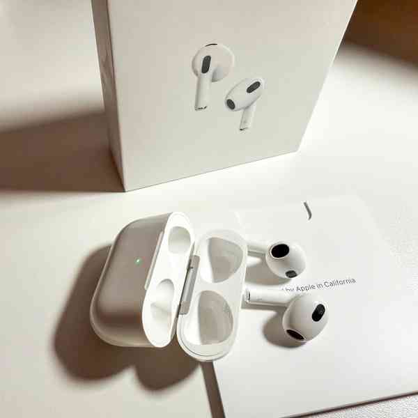 Apple AirPods (3. generace) s MagSafe - foto 3