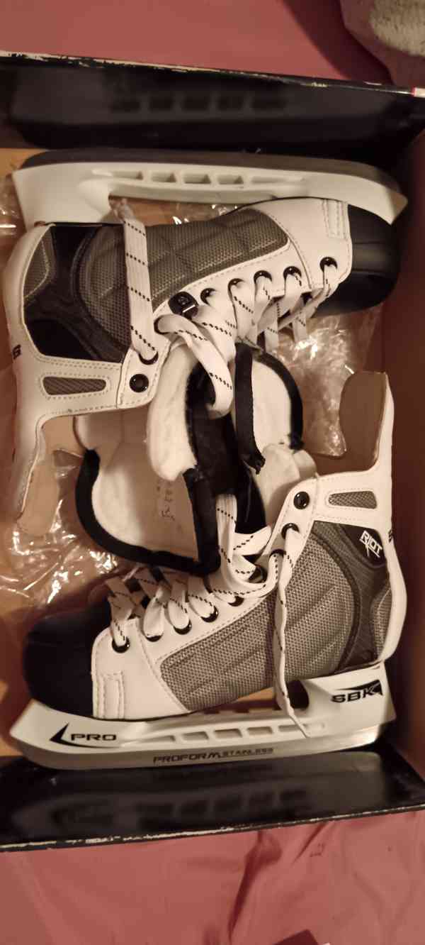 HOKEJOVE BRUSLE SBK - foto 8