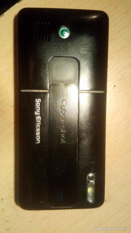Prodám Sony Ericsson K770i - foto 4